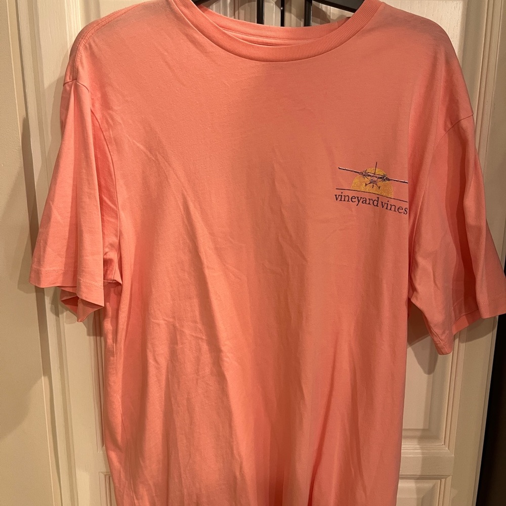 Vineyard Vines t-shirt, size medium
